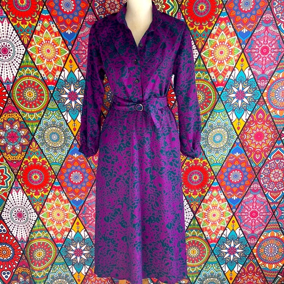 Vintage Dresses & Skirts - Vintage 1970s Purple & Green Patterned Long Sleeved Dress Sz 10